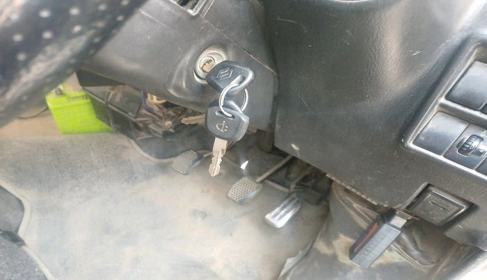 2018 Maruti Eeco 5 STR CNG WITH HTR, Petrol, Manual, 93,687 km, interior