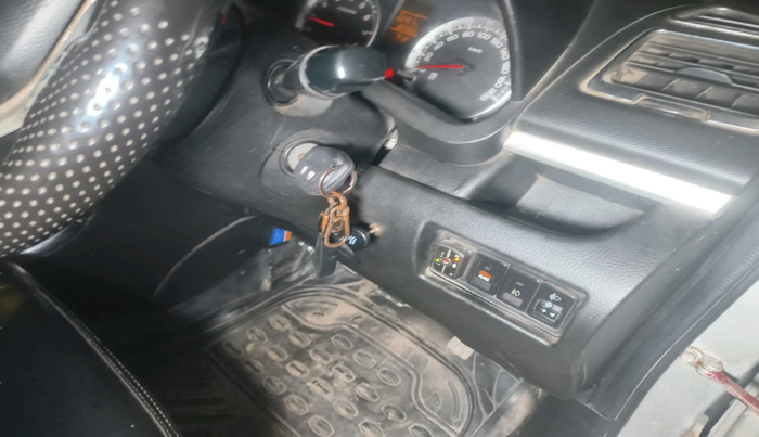 2015 Maruti Swift VXI, Petrol, Manual, 80,792 km, interior