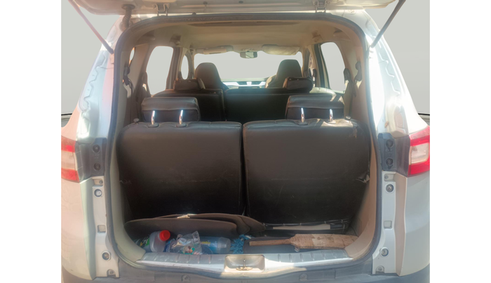 2022 Renault TRIBER RXZ, Petrol, Manual, 1,49,245 km, exterior