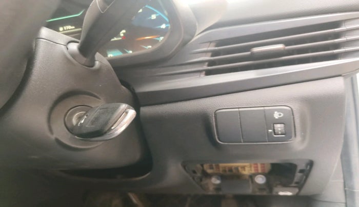 2022 Hyundai NEW I20 SPORTZ 1.2 MT, Petrol, Manual, 94,878 km, interior