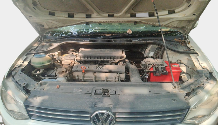 2011 Volkswagen Vento TRENDLINE 1.6, Petrol, Manual, 65,917 km, exterior