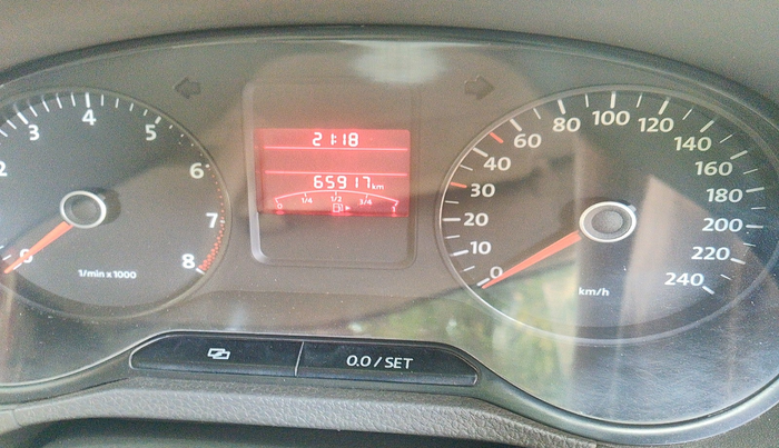 2011 Volkswagen Vento TRENDLINE 1.6, Petrol, Manual, 65,917 km, interior