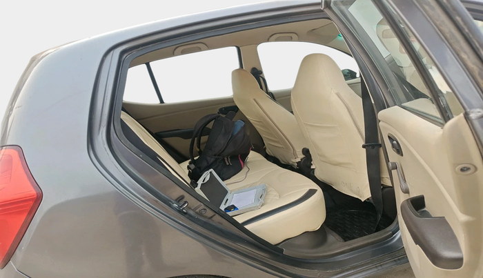 2012 Hyundai i10 ERA 1.1, Petrol, Manual, 56,231 km, interior