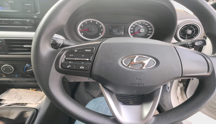 2022 Hyundai GRAND I10 NIOS MAGNA 1.2 KAPPA VTVT, Petrol, Manual, 37,993 km, interior