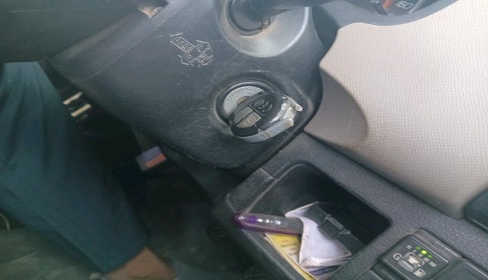 2013 Maruti Wagon R 1.0 VXI, CNG, Manual, 99,715 km, interior