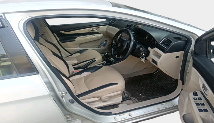 2015 Maruti Ciaz VXI, Petrol, Manual, 84,421 km, interior
