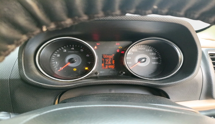 2017 Mahindra TUV300 T8 AMT, Diesel, Automatic, 31,220 km, interior