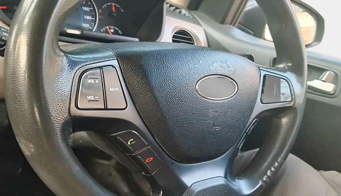 2016 Hyundai Grand i10 SPORTZ 1.2 KAPPA VTVT, Petrol, Manual, 1,41,020 km, interior