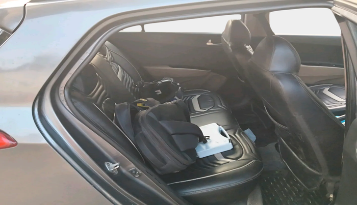 2016 Hyundai Grand i10 SPORTZ 1.2 KAPPA VTVT, Petrol, Manual, 1,41,020 km, interior