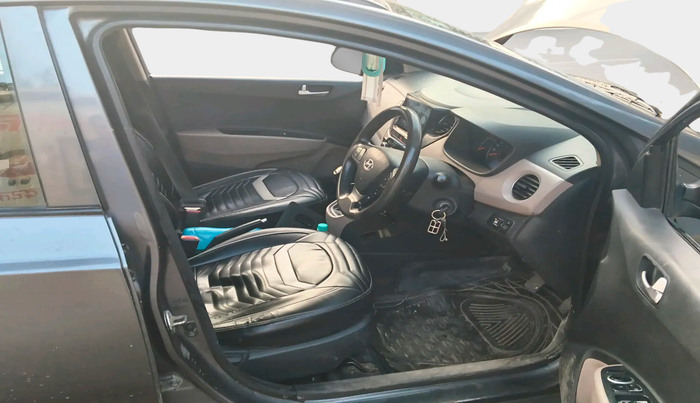 2016 Hyundai Grand i10 SPORTZ 1.2 KAPPA VTVT, Petrol, Manual, 1,41,020 km, interior