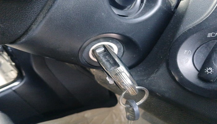 2017 Tata Hexa XTA 4X2 7 STR, Diesel, Automatic, 1,04,111 km, interior