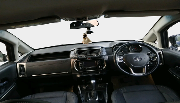 2017 Tata Hexa XTA 4X2 7 STR, Diesel, Automatic, 1,04,111 km, interior