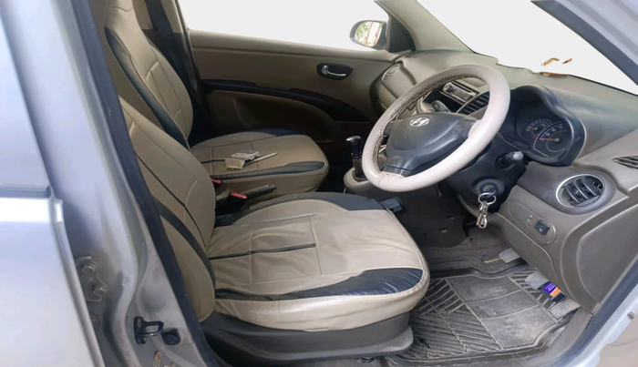 2013 Hyundai i10 MAGNA 1.2, Petrol, Manual, 1,36,697 km, interior