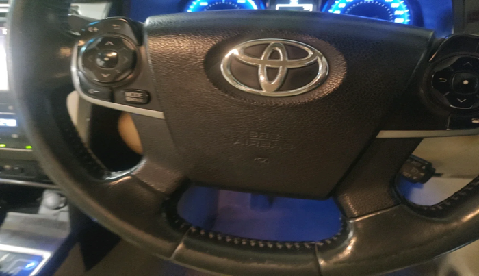 2017 Toyota Camry HYBRID, Hybrid, Automatic, 1,09,020 km, interior
