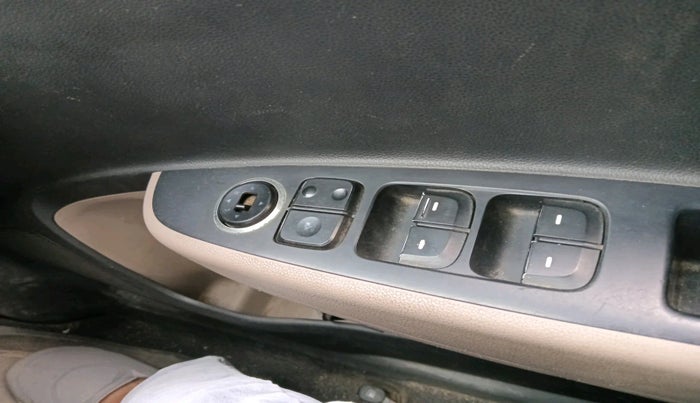 2013 Hyundai Grand i10 MAGNA 1.2 KAPPA VTVT, Petrol, Manual, 1,05,510 km, interior