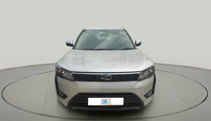 2022 Mahindra XUV300 W4 1.2 PETROL, Petrol, Manual, 32,109 km, exterior