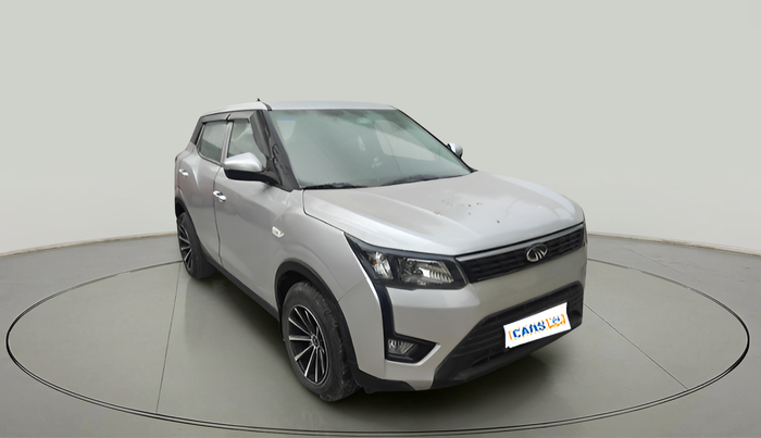 2022 Mahindra XUV300 W4 1.2 PETROL, Petrol, Manual, 32,109 km, exterior