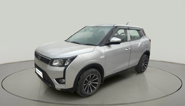 2022 Mahindra XUV300 W4 1.2 PETROL, Petrol, Manual, 32,109 km, exterior
