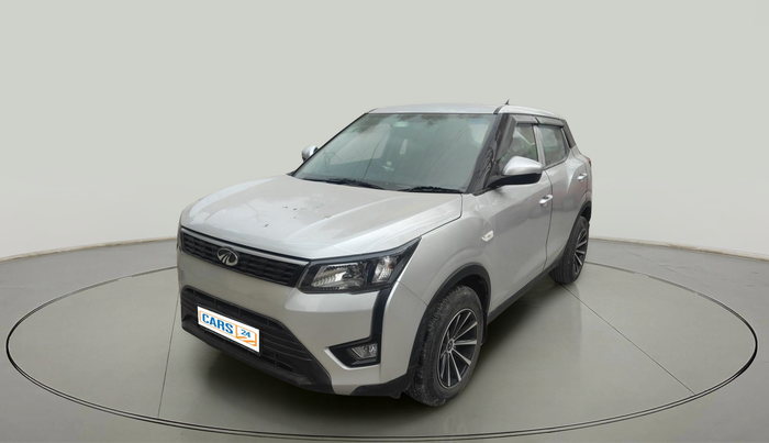 2022 Mahindra XUV300 W4 1.2 PETROL, Petrol, Manual, 32,109 km, exterior