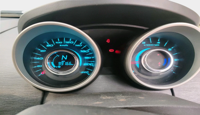 2017 Mahindra XUV500 W8 1.99, Diesel, Manual, 99,166 km, interior