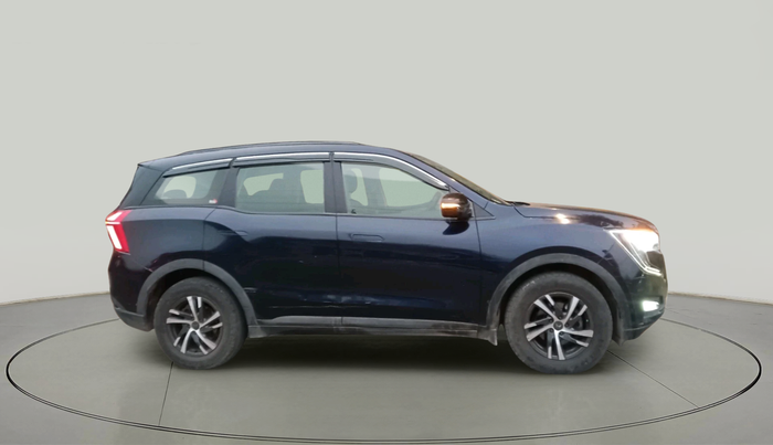 2022 Mahindra XUV700 AX 5 P MT 7 STR, Petrol, Manual, 37,565 km, exterior