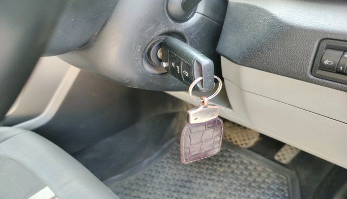 2021 Skoda KUSHAQ AMBITION 1.0L TSI AT, Petrol, Automatic, 76,865 km, interior