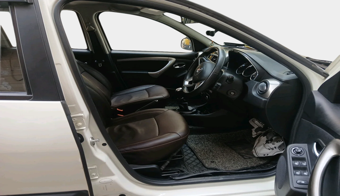 2021 Renault Duster RXZ 1.5 PETROL MT, Petrol, Manual, 34,808 km, interior