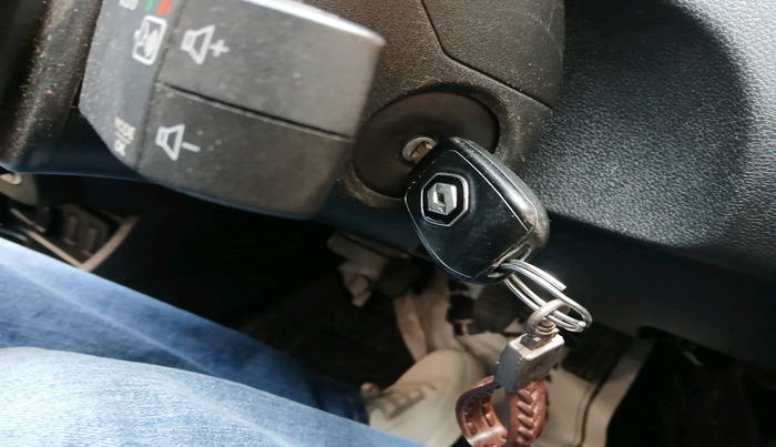 2021 Renault Duster RXZ 1.5 PETROL MT, Petrol, Manual, 34,808 km, interior