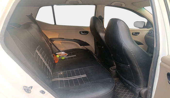 2011 Hyundai i10 MAGNA 1.1, Petrol, Manual, 1,34,206 km, interior