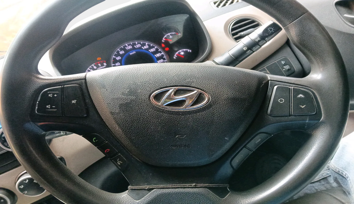 2017 Hyundai Grand i10 MAGNA 1.2 KAPPA VTVT, Petrol, Manual, 1,83,770 km, interior