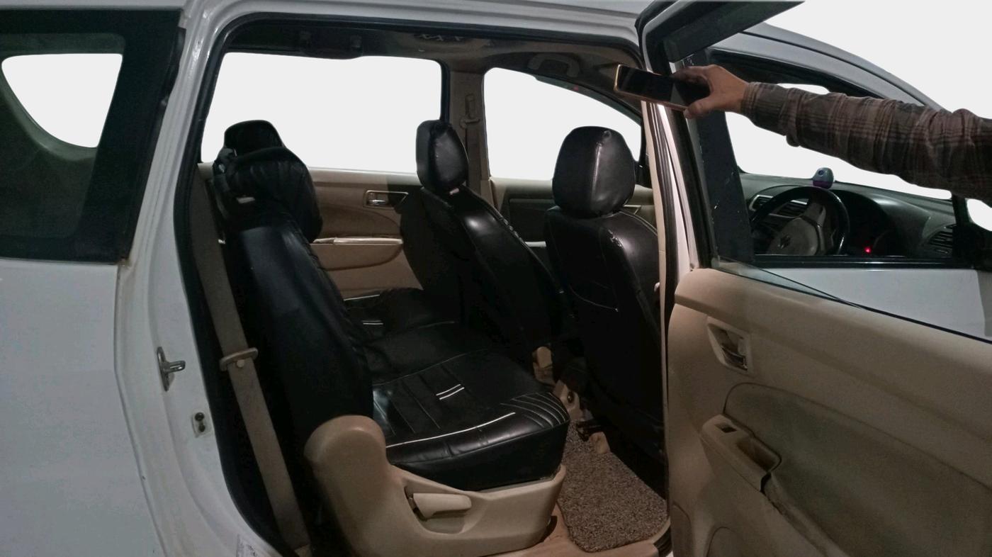 2018 Maruti Ertiga VDI SHVS, Diesel, Manual, 1,40,702 km, interior