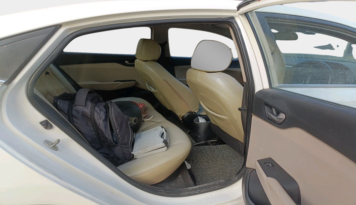 2018 Hyundai Verna 1.4 E PETROL, Petrol, Manual, 1,18,561 km, interior