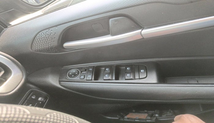 2025 KIA SONET HTK (O) 1.2 Petrol MT, Petrol, Manual, 9,954 km, interior