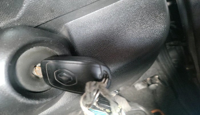 2017 Renault Kwid RXL, Petrol, Manual, 1,20,000 km, interior