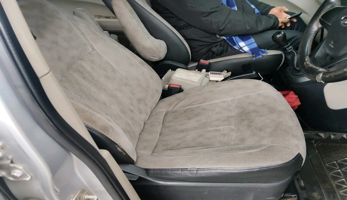 2018 Mahindra MARAZZO M2 7STR, Diesel, Manual, 80,533 km, interior