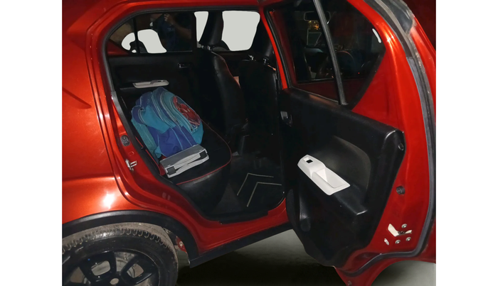 2017 Maruti IGNIS ALPHA 1.2 DUAL TONE, Petrol, Manual, 6,957 km, interior