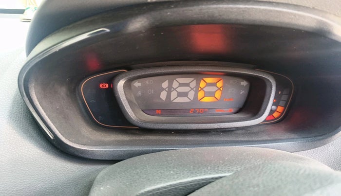 2017 Renault Kwid RXT 1.0 AMT (O), Petrol, Automatic, 45,297 km, interior