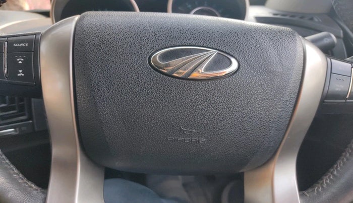 2018 Mahindra XUV500 W9 AT, Diesel, Automatic, 1,16,440 km, interior