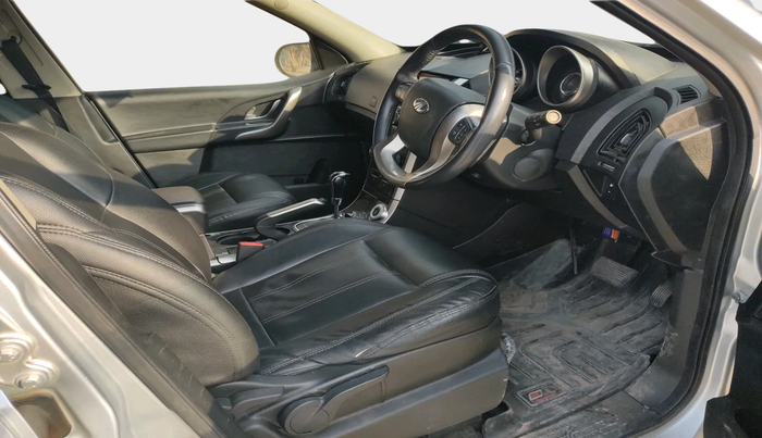 2018 Mahindra XUV500 W9 AT, Diesel, Automatic, 1,16,440 km, interior