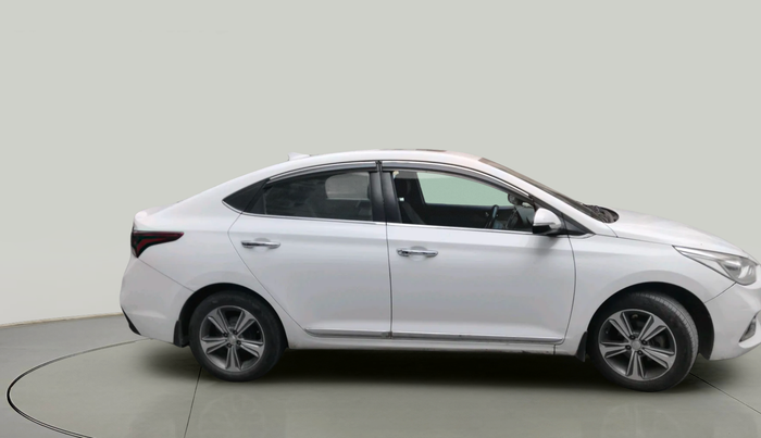 2017 Hyundai Verna 1.6 VTVT SX (O) AT, Petrol, Automatic, 97,074 km, exterior