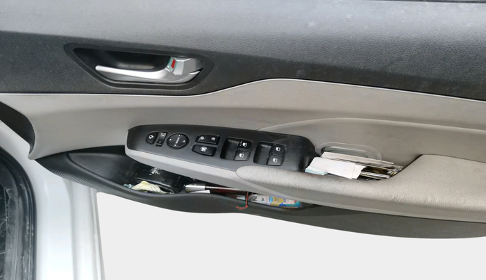 2017 Hyundai Verna 1.6 VTVT SX (O) AT, Petrol, Automatic, 97,074 km, interior