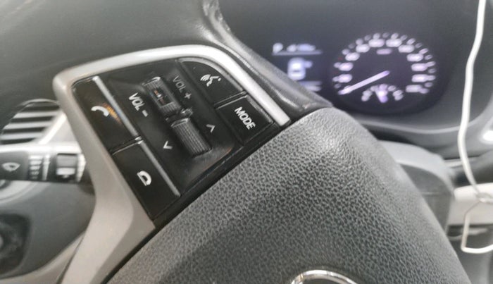 2017 Hyundai Verna 1.6 VTVT SX (O) AT, Petrol, Automatic, 97,074 km, interior