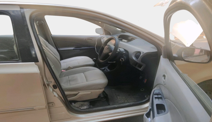 2016 Toyota Etios G, Petrol, Manual, 74,763 km, interior