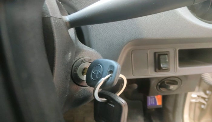 2016 Toyota Etios G, Petrol, Manual, 74,763 km, interior