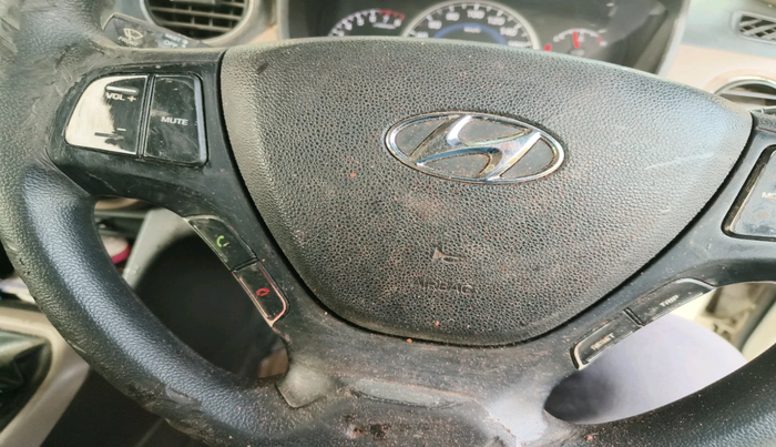 2017 Hyundai Grand i10 SPORTZ 1.2 KAPPA VTVT, Petrol, Manual, 1,81,463 km, interior