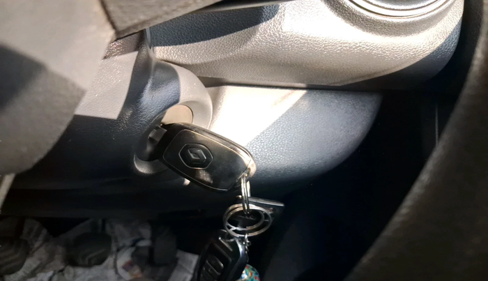 2016 Renault Kwid RXL, Petrol, Manual, 61,418 km, interior