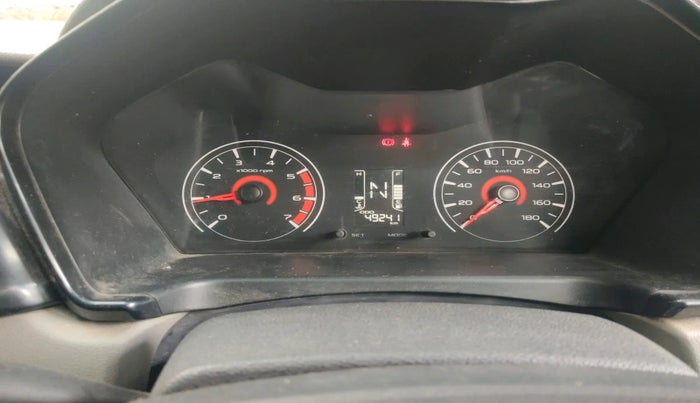 2016 Mahindra Kuv100 K4 D 6 STR, Diesel, Manual, 49,241 km, interior