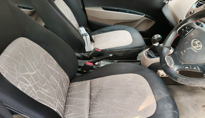 2016 Hyundai Grand i10 SPORTZ 1.2 KAPPA VTVT, Petrol, Manual, 92,214 km, interior