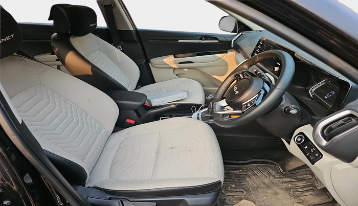 2025 KIA SONET HTK PLUS 1.0 TURBO PETROL IMT, Petrol, Manual, 3,455 km, interior