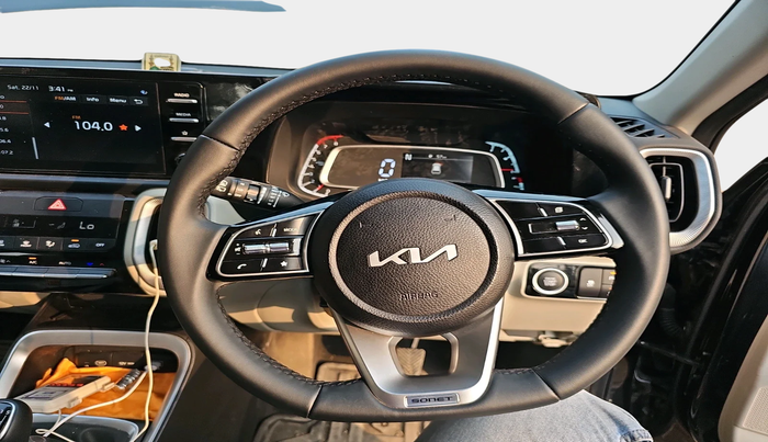 2025 KIA SONET HTK PLUS 1.0 TURBO PETROL IMT, Petrol, Manual, 3,455 km, interior